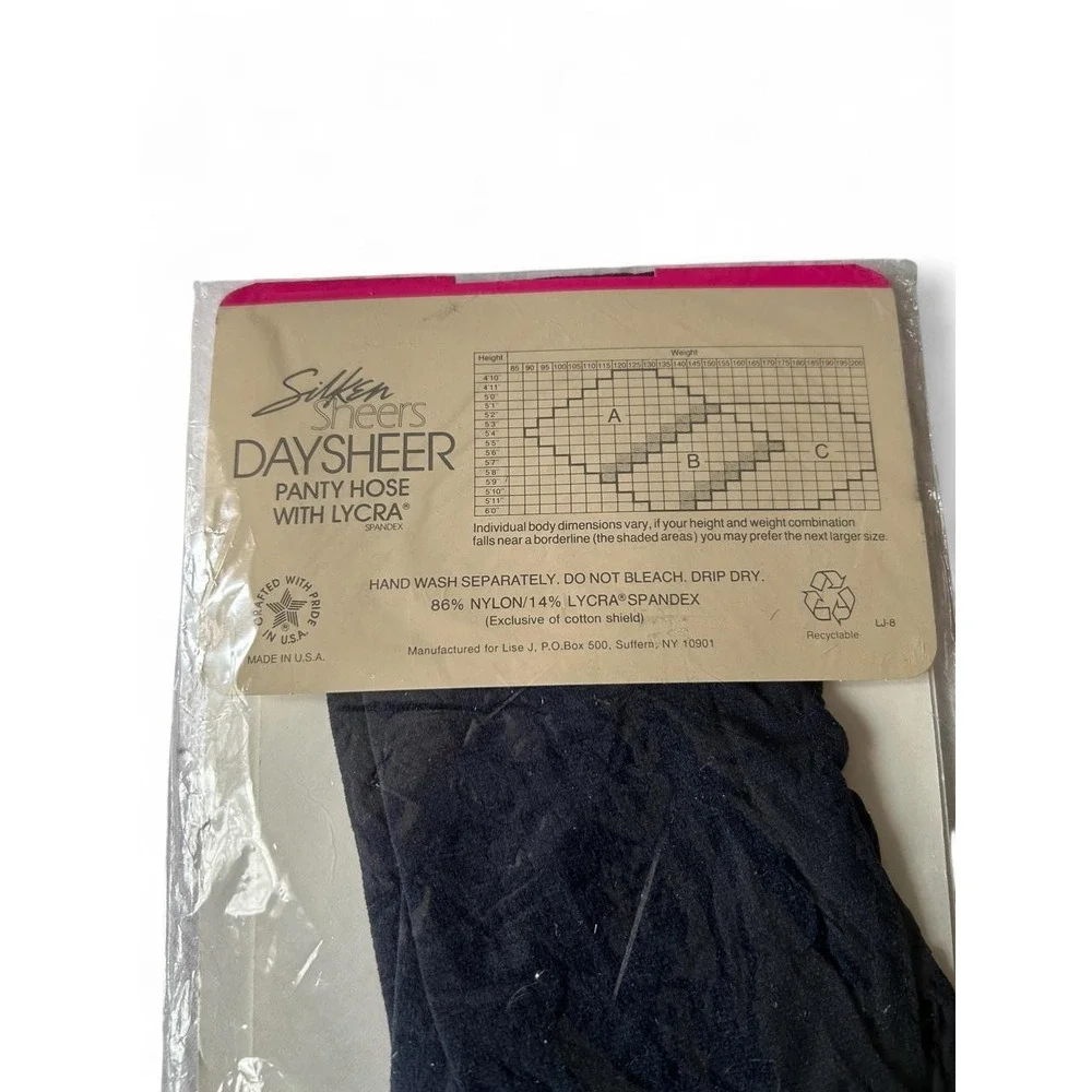 Pantyhose Vintage Femme Fatale Daysheer Navy Sheer Chic Hosiery Size B NIP